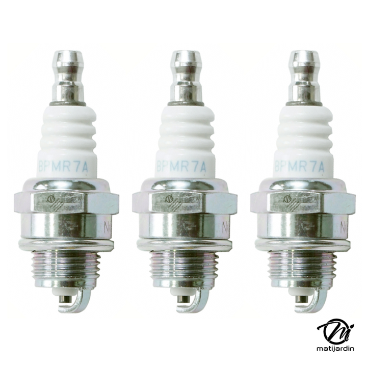 Bougie d'allumage NGK pour débroussailleuse, tronçonneuse. Type BPMR7A. Par 2
