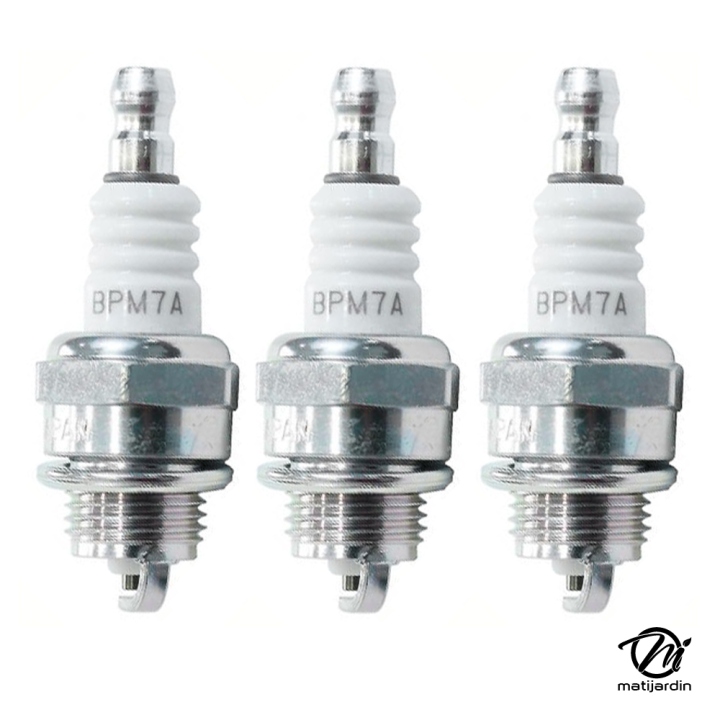 Bougie d'allumage NGK pour débroussailleuse, tronçonneuse. Type BPM7A. Par 2