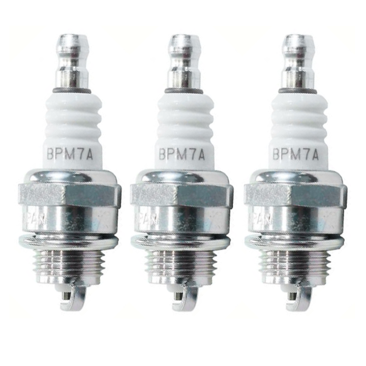 Bougie d'allumage NGK pour débroussailleuse, tronçonneuse. Type BPM7A. Par 2