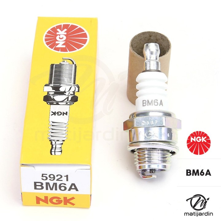 Bougie d'allumage NGK pour tondeuse, tronçonneuse. Type BM6A