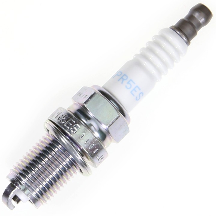 Bougie d'allumage NGK pour tondeuse, tronçonneuse. BCPR5ES