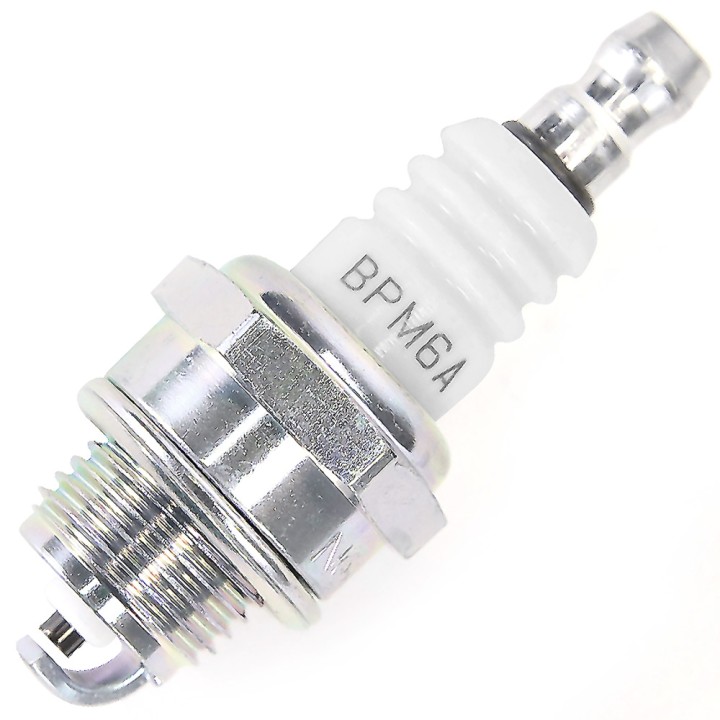 Bougie d'allumage NGK pour tondeuse, tronçonneuse. BPM6A