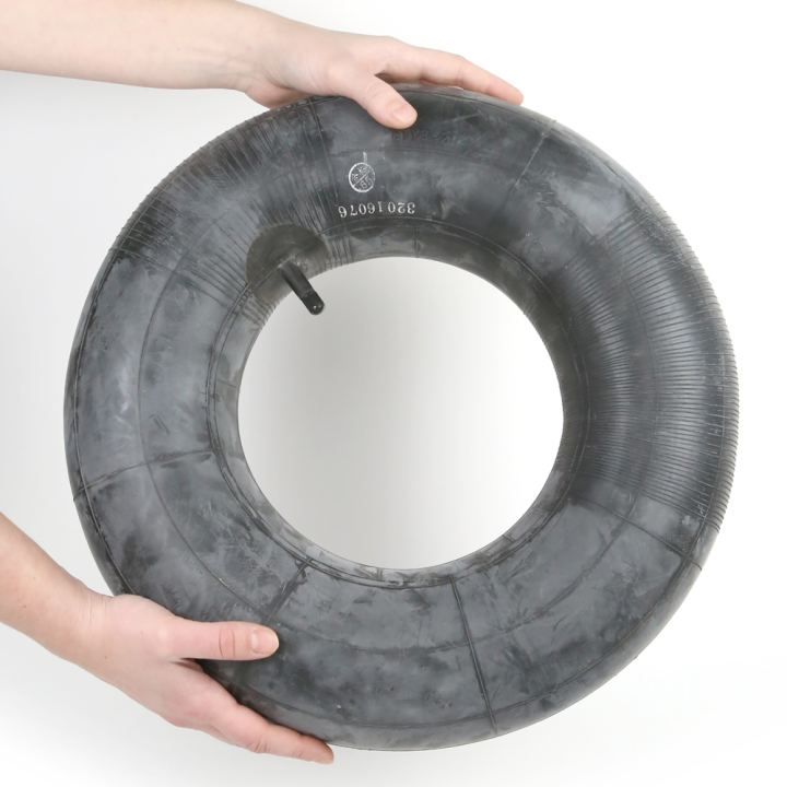 Chambre à air spéciale motoculture. 18 x 650 x 8. Valve droite