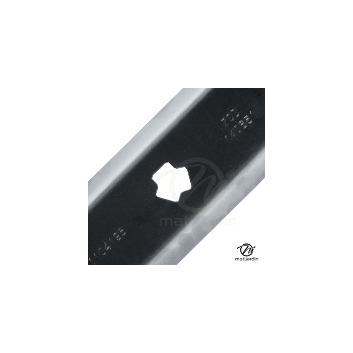 Lame tondeuse pour MTD éjection arriére 42". N° 742-04025. Coupe 54 cm