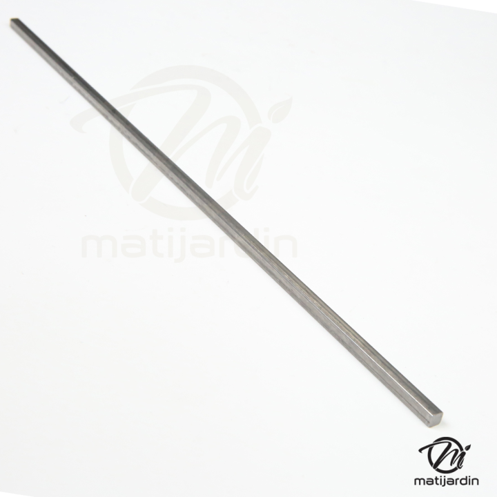 Clavette carrée 4,8 x 4,8 mm. Longueur 30 cm