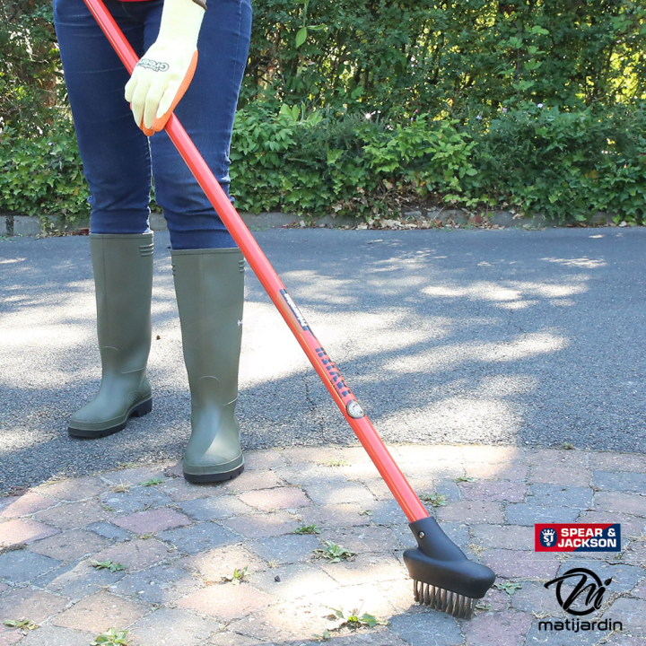 Brosse desherbeur. Forges de Lavieu