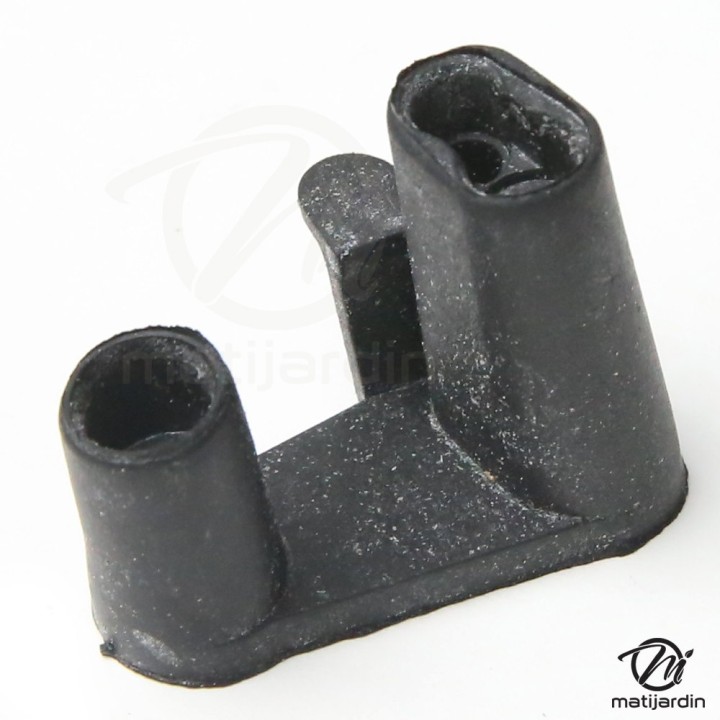 Douille carter carburateur pour tronçonneuse Stihl 025