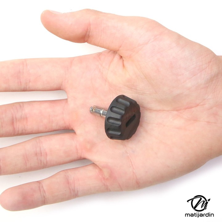 Bouchon carter carburateur pour tronçonneuse Stihl 030 031 030AV 031AV