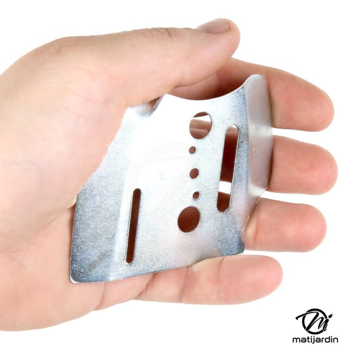 Tôle latérale extérieure pour tronçonneuse Stihl 030 031 032 031AV 032AV