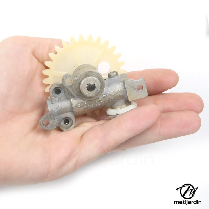 Pompe à huile pour tronçonneuse Stihl 030AV 031AV 032AV. Ancien modèle