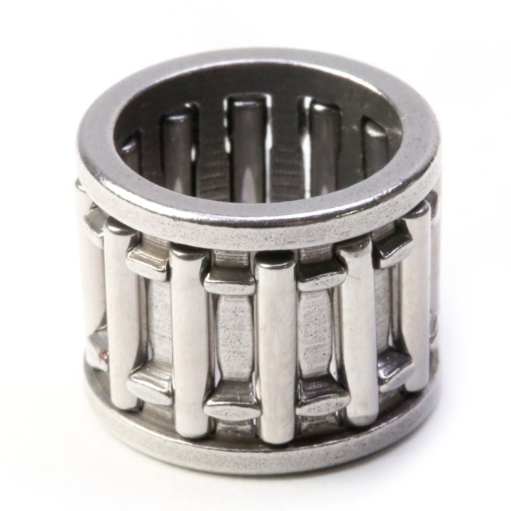Cage à aiguilles pour tronçonneuse Stihl 045 056