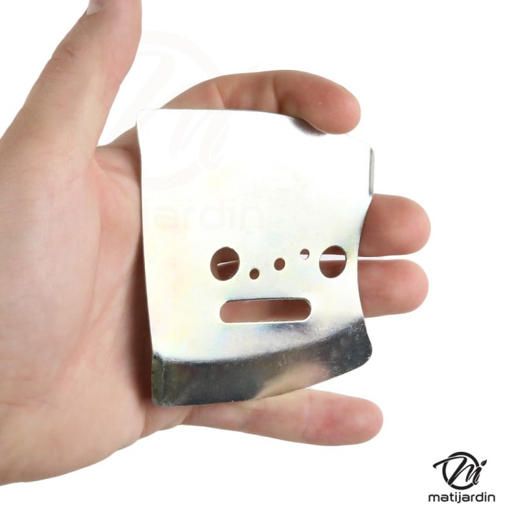 Tôle latérale extérieure pour tronçonneuse Stihl 050AV 051AV