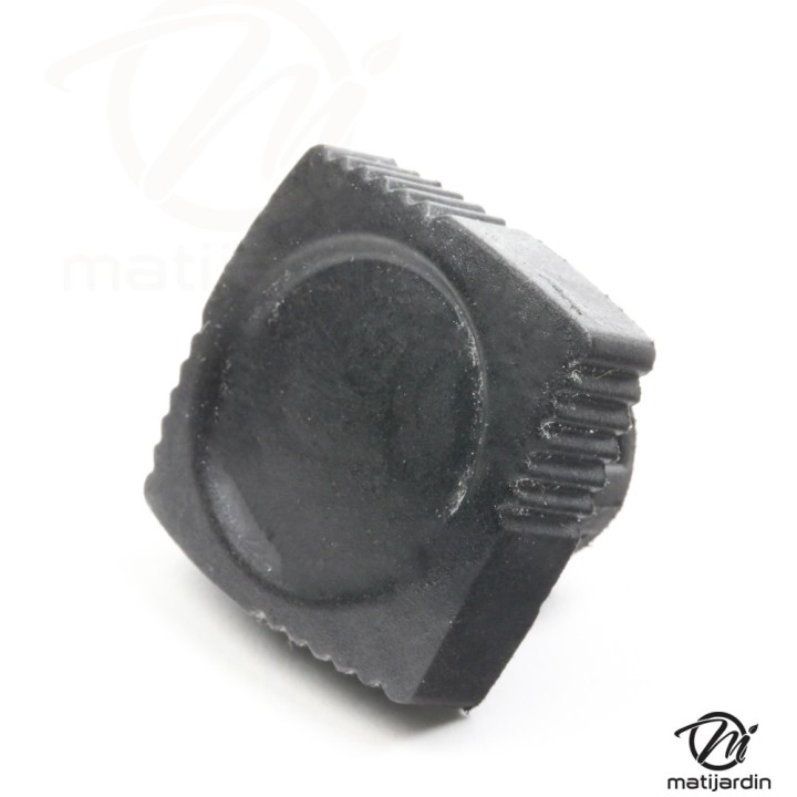 Bouchon carter carburateur pour tronçonneuse Stihl 050AV 051AV