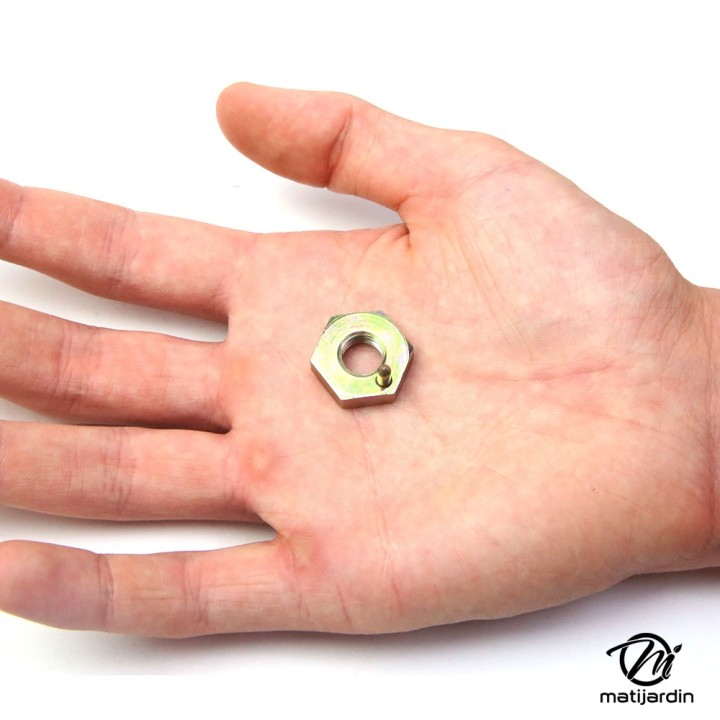 Écrou pompe à huile pour tronçonneuse Stihl 08 08S