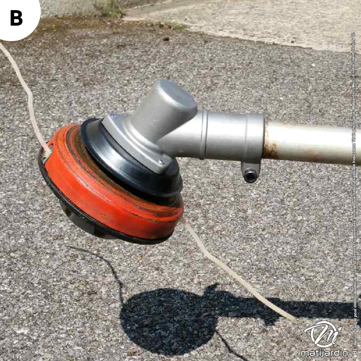 Renvoi d'angle pour débroussailleuse. Tube Ø 28 mm. 11 cannelures