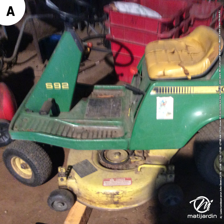 Lame tondeuse pour John Deere LX178 - LX188 - LT133 - LT155 - LT166. N° AM137325. Coupe 49,5 cm