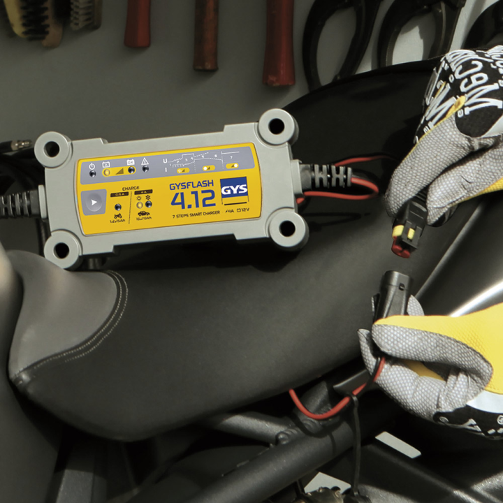 Chargeur batterie moto GYSFLASH 4.12
