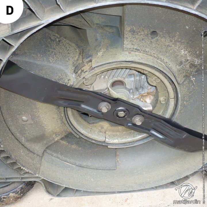 Lame tondeuse pour Honda HRX 537. N° 72511-VE2-000. Coupe 53 cm