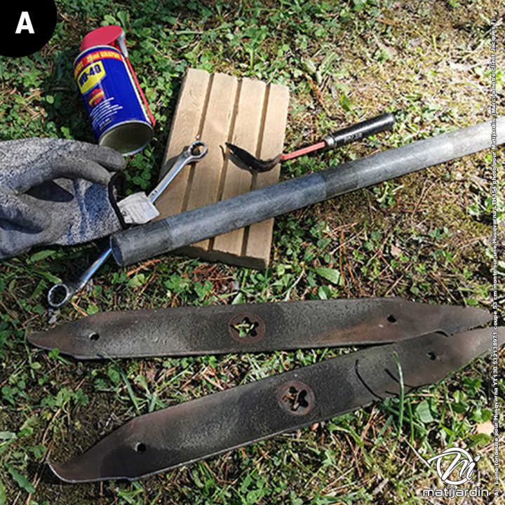 Lame tondeuse pour Husqvarna YT130. N° 532138971. Coupe 53 cm