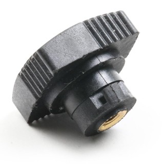 Bouchon carter carburateur pour tronçonneuse Stihl 050AV 051AV