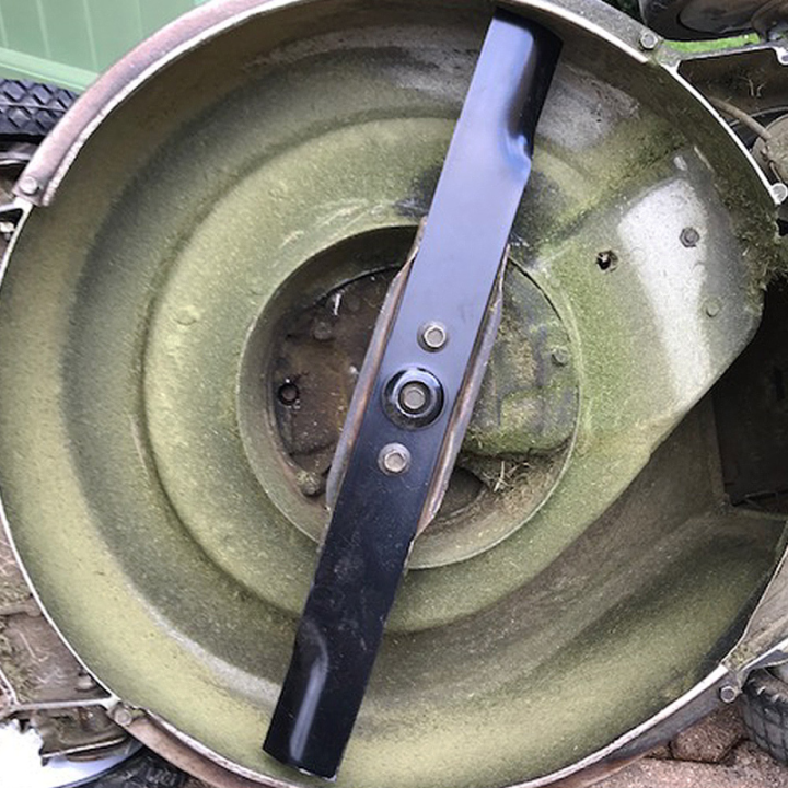 Lame tondeuse pour Honda HR214. N° 72511-464-000. Coupe 53 cm