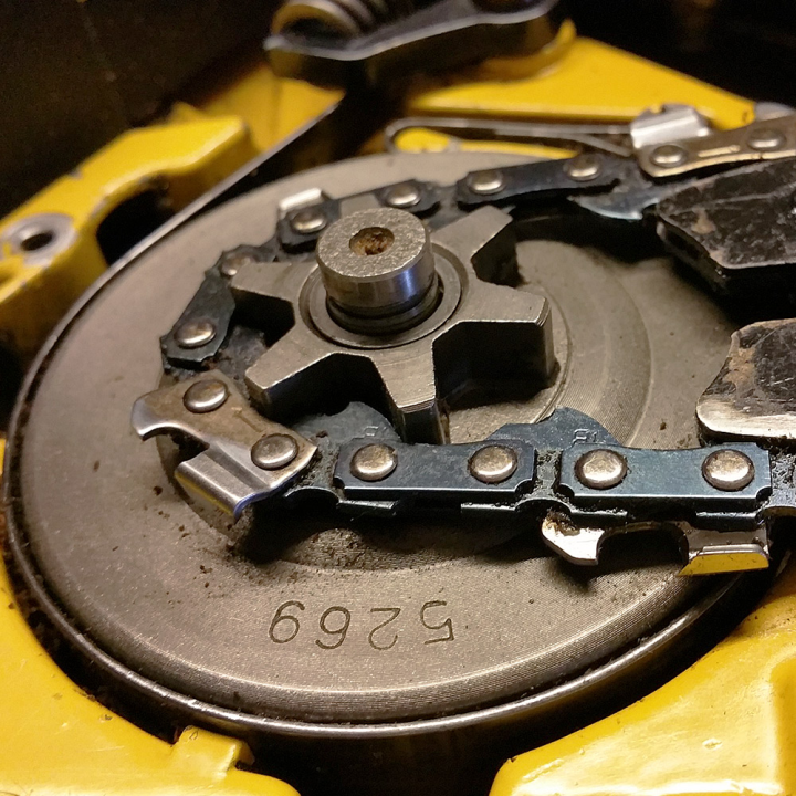 Pignon pour tronçonneuse Mc Culloch 3/8"LP. 6 dents. Hauteur cloche 15 mm