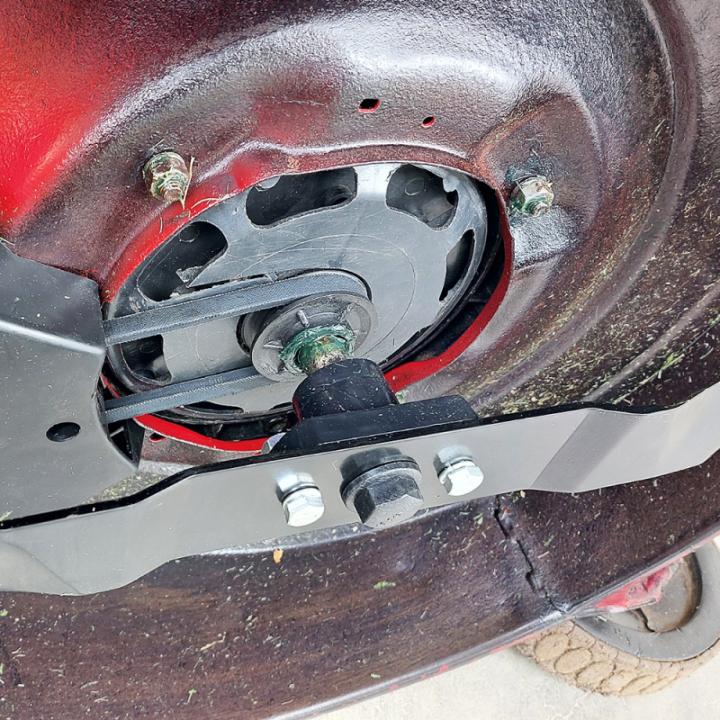 Lame tondeuse pour Castelgarden TC92 81004346