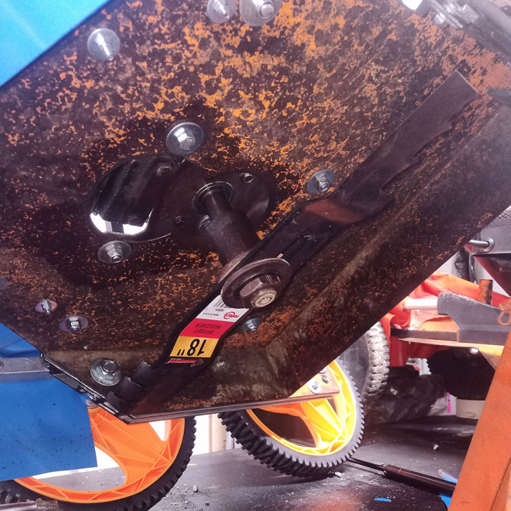 Lame tondeuse universelle mulching galbée Rotary Premium 45,7 cm