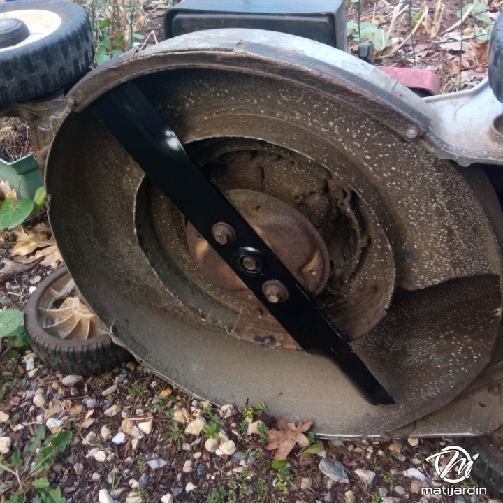 Lame tondeuse pour Honda HR194 72511-VA5-J00 coupe 46,5 cm