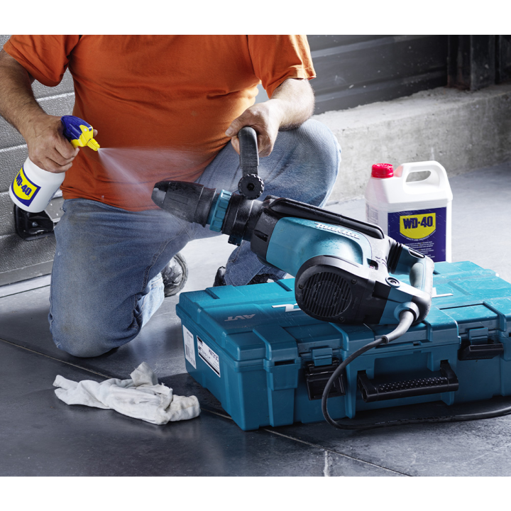 Dégrippant WD40. 5 litres. Nettoyant, dégrippant, lubrifiant. Protège humidité corrosion