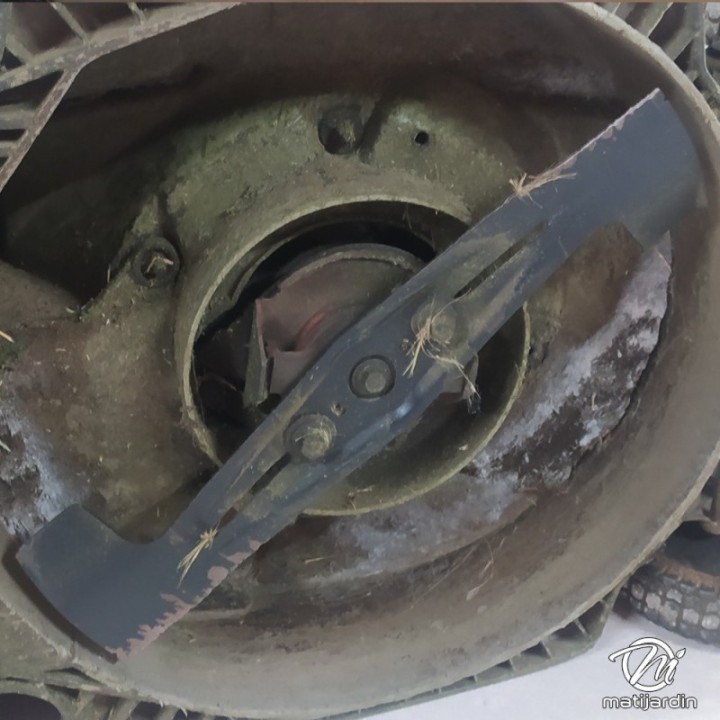 Lame tondeuse pour Honda HRB 423 72511 VA9 B50 coupe 42 cm