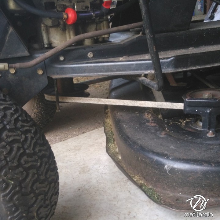 Courroie tondeuse 5L690 Teknic Kevlar Trapézoïdale 15,8 mm x 1753 mm