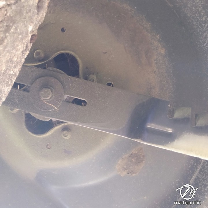 Lame tondeuse universelle mulching galbée 1er prix. Coupe 53,3 cm