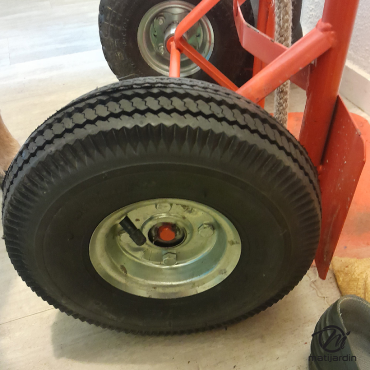 Pneu route. 410 x 350 x 4. 4 plis tubeless