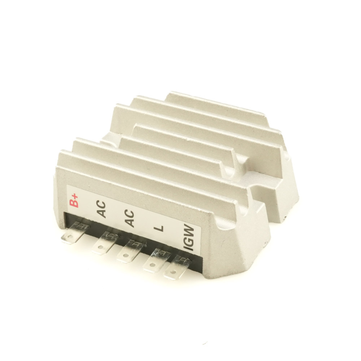 Régulateur de tension pour John Deere AM101406