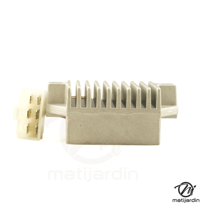 Régulateur de tension pour John Deere AM126304