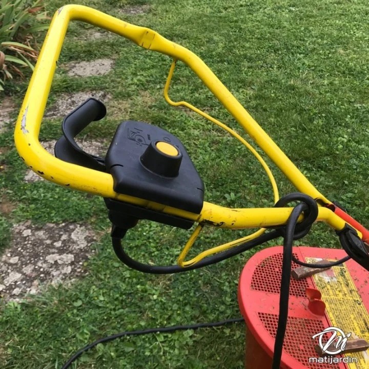 Interrupteur démarrage à levier pour tondeuse électrique 10A 202P613