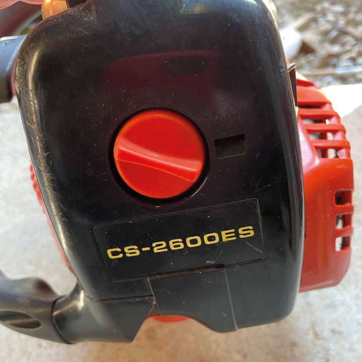 Chaîne Kerwood pour tronçonneuse 3/8" LP 1,3 mm 40 maillons. Gouge profil demi carré