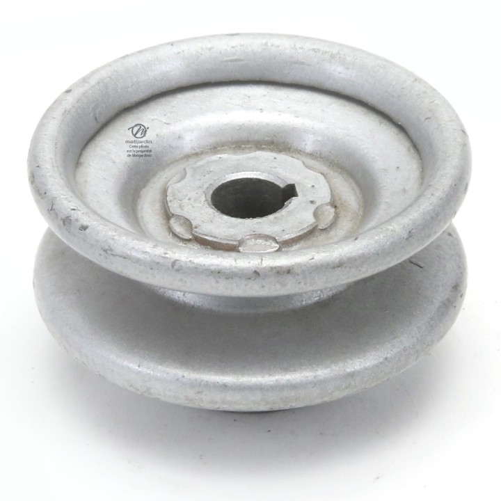 Poulie diam 67 mm larg. 15 mm à gorge type "V" axe 9,5 mm