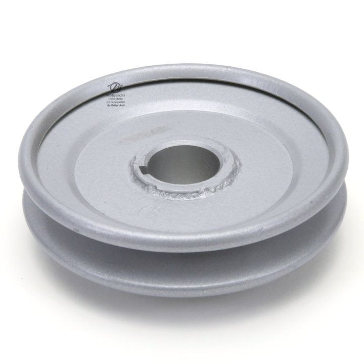 Poulie diam 101 mm larg. 22 mm à gorge type "V" axe 22,2 mm