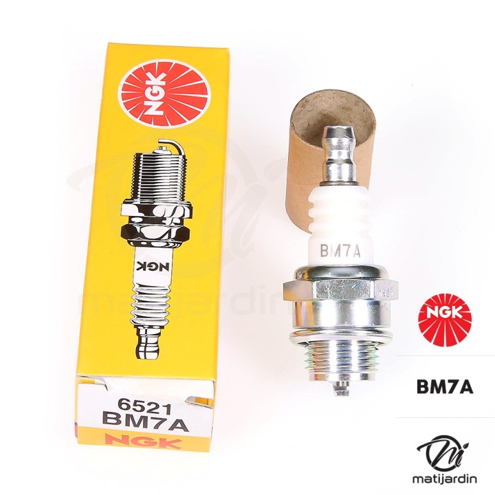 Bougie d'allumage NGK pour tondeuse, tronçonneuse. Type BM7A