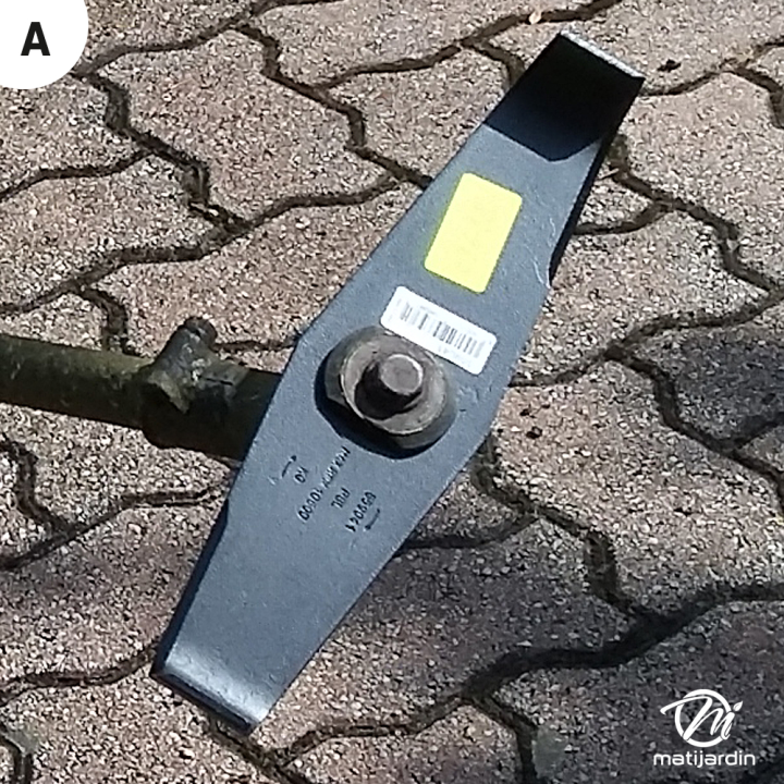 Lame débroussailleuse spéciale ronce. Ø 300 mm. Alésage 25,4 mm. Epaisseur 4 mm