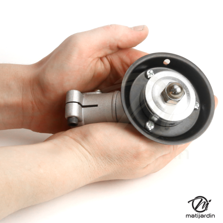 Renvoi d'angle pour débroussailleuse. Tube Ø 28 mm. 11 cannelures