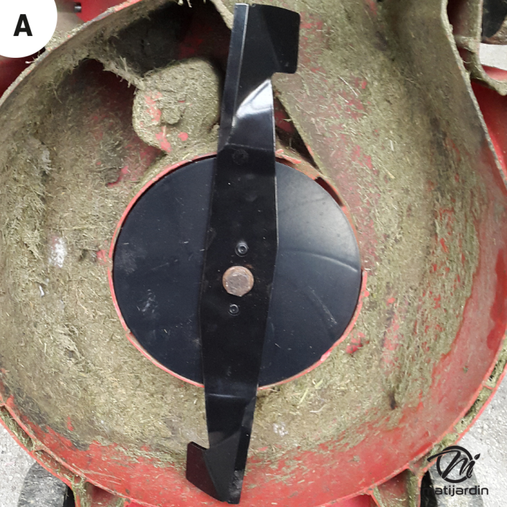 Lame tondeuse pour Castelgarden C390. N° 181004117/1. Coupe 37 cm