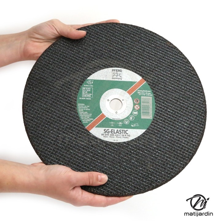 Disque à découper les pierres dures. Ø 300 mm. Alésage 20,2 mm. Epaisseur 4 mm