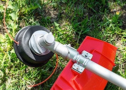 Choisir sa tête de débroussailleuse universelle