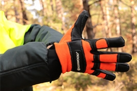 Tout savoir sur l'utilité des gants tronçonneuse !