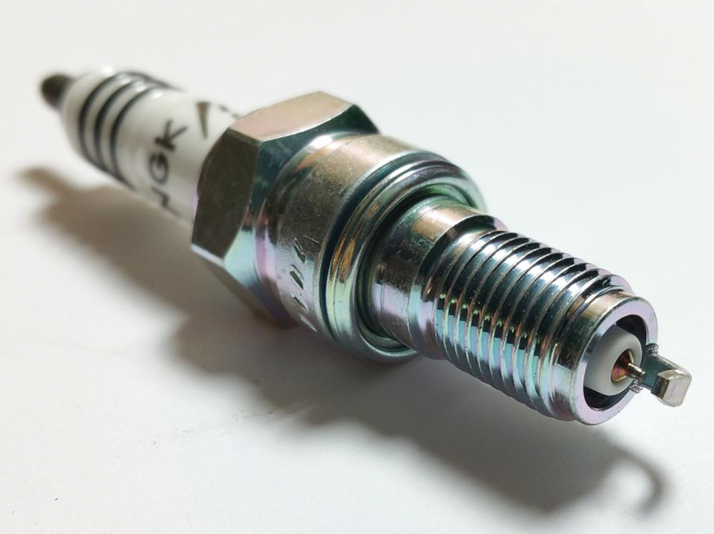 Quelle bougie d'allumage choisir pour votre matériel de jardin ?