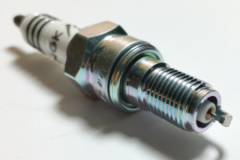 Quelle bougie d'allumage choisir pour votre matériel de jardin ?